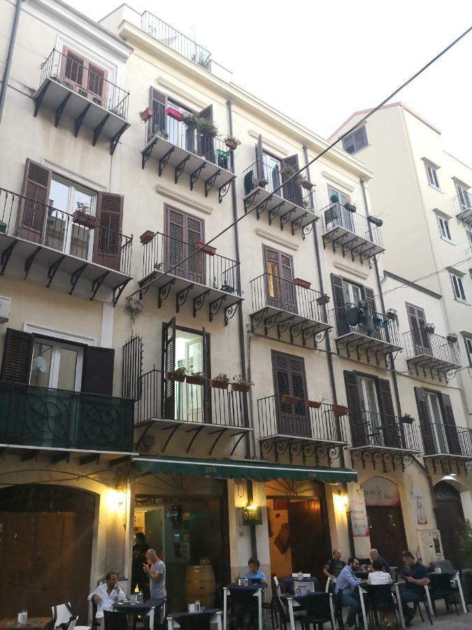 Cassari Suite Palermo Bagian luar foto